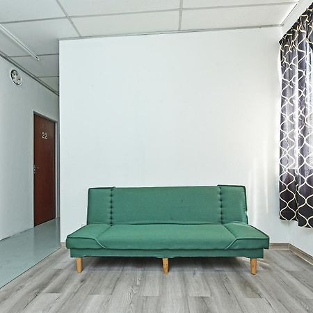 Spot On 90500 Sri Rampai Metro Hostel Kuala Lumpur Eksteriør billede